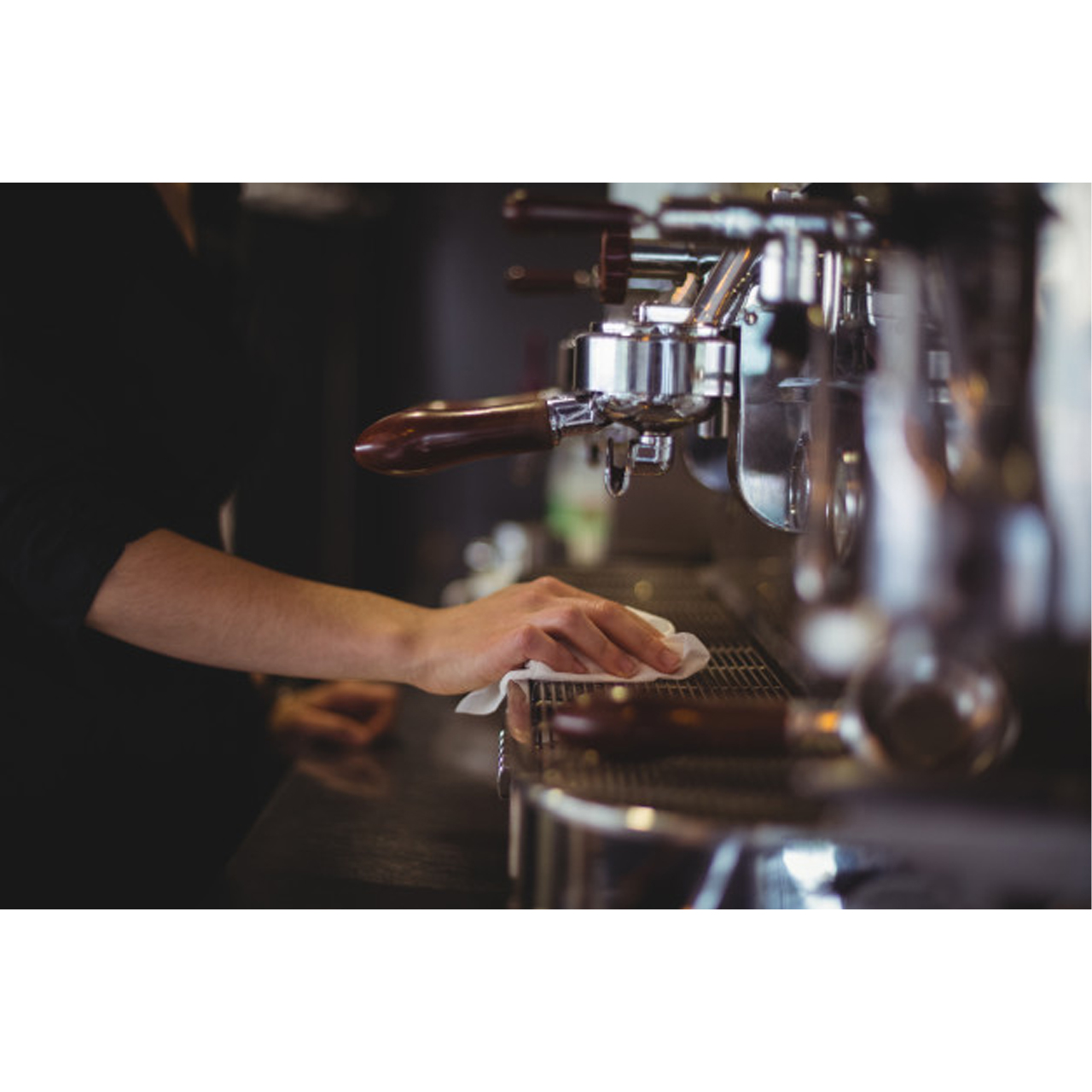 دستمال کاغذی 100 برگ دردانه مدل Economic بسته 12 عددی دستمال کاغذی 100 برگ دردانه مدل Economic بسته 12 عددی